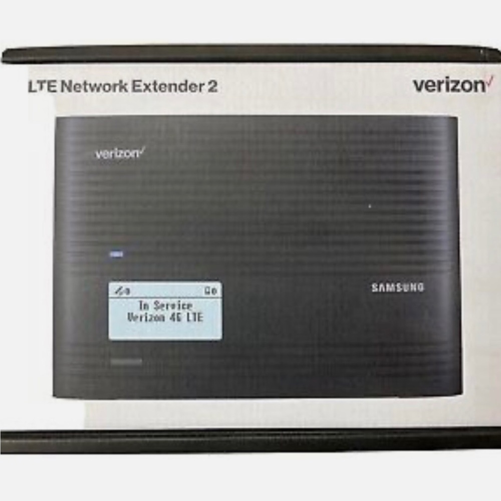 Samsung Verizon 4G LTE Network Extender 2.       (1, One) New In Box- opened